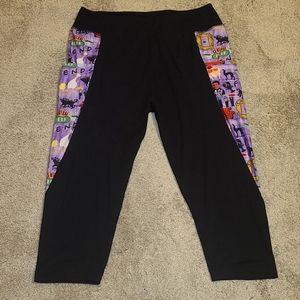 NWOT - Barker Basic Comforts Friends TC Capri Legging